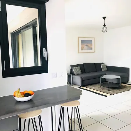 Apartment De